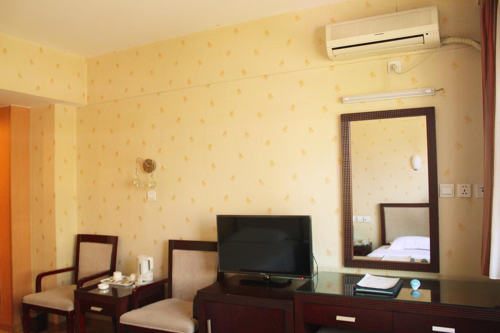 Rongbao Hotel Пекин Екстериор снимка
